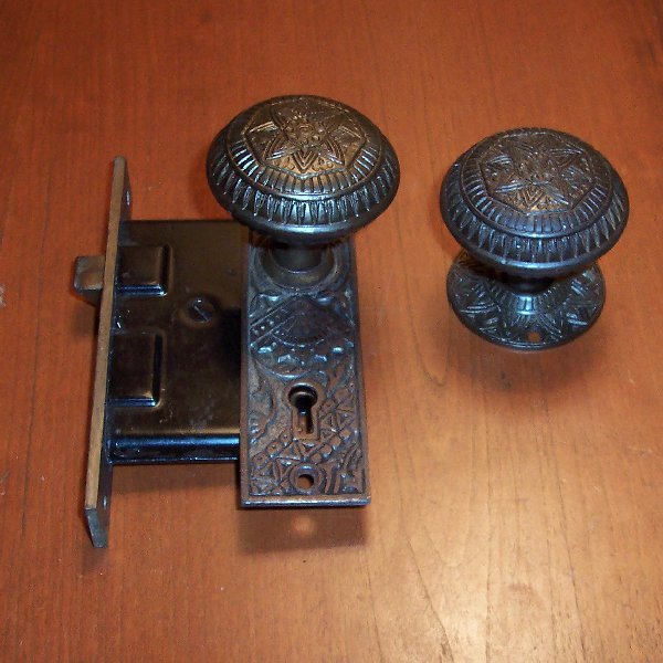 3 Eastlake Doorknob Sets with Locks � Entry, Passage & Closet - Click Image to Close